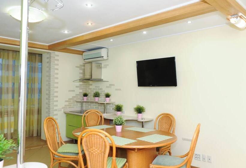 Innhome Apartments Revolution Square