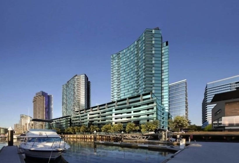 Melbourne Docklands Convesso Seaview Apartment