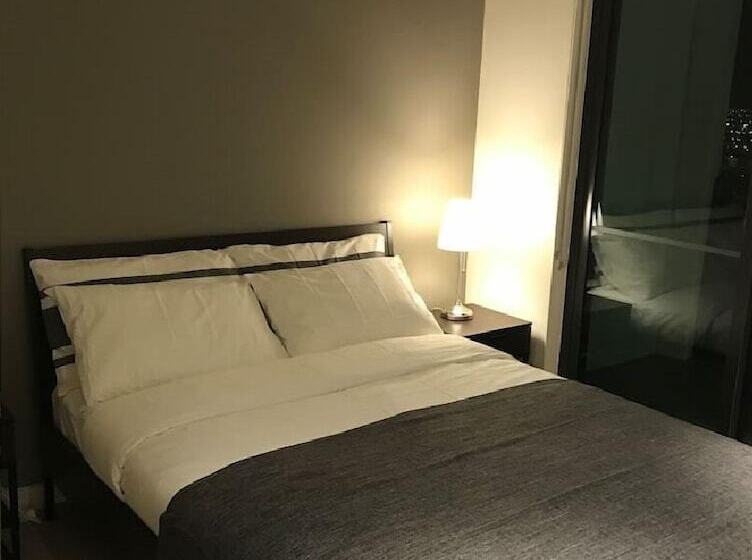 Melbourne Docklands Convesso Seaview Apartment