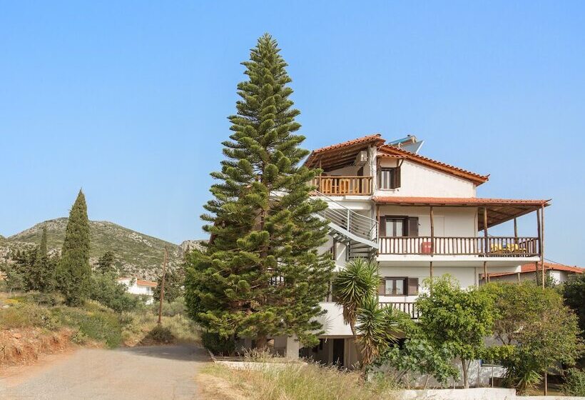 Monemvasia Green Apartments