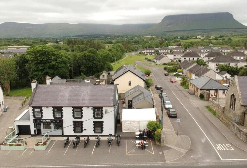 Moran's Bar & B&b