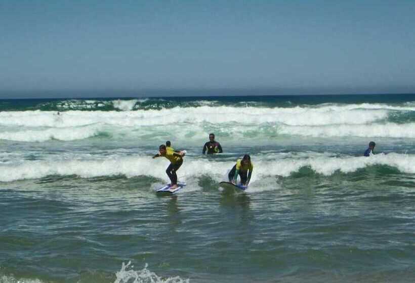 Nesha Ericeira Flats