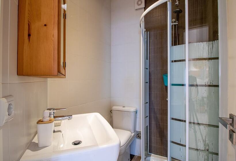 Nesha Ericeira Flats