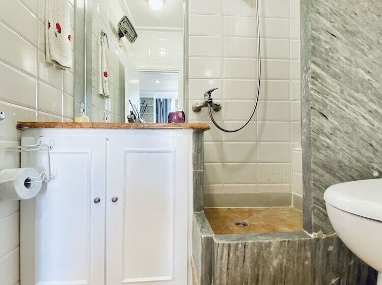 New Athens Acropolis Penthouse Suite