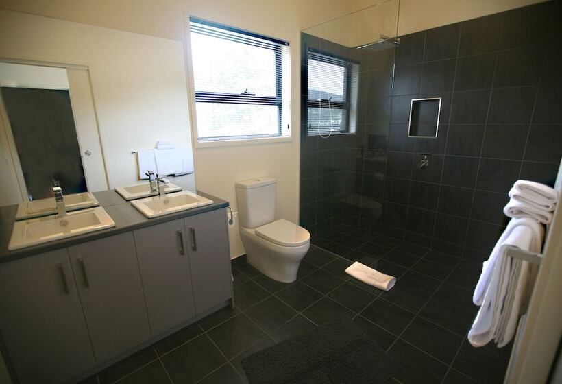 New Norfolk Holiday Apartments