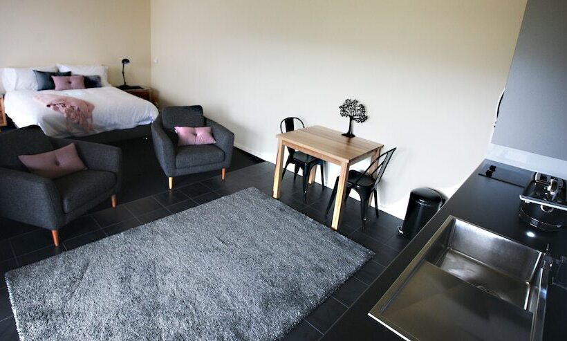 New Norfolk Holiday Apartments