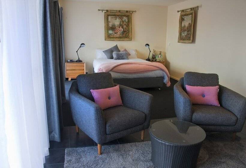 New Norfolk Holiday Apartments