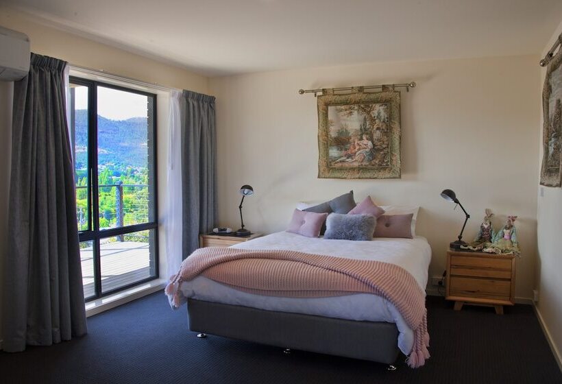 New Norfolk Holiday Apartments