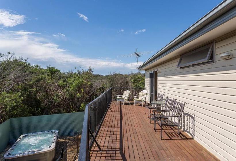 Ocean Breeze Retreat  With Spa And Space