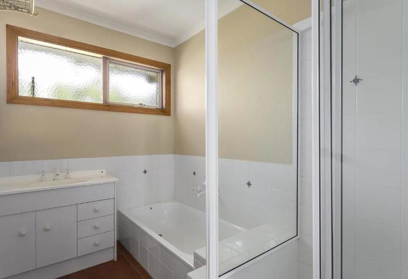 Ocean Breeze Retreat  With Spa And Space