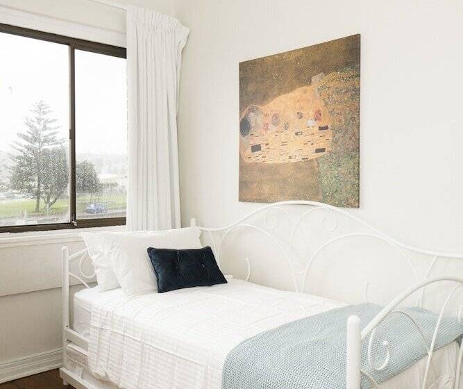 Ocean Front Building On Bondi Beach