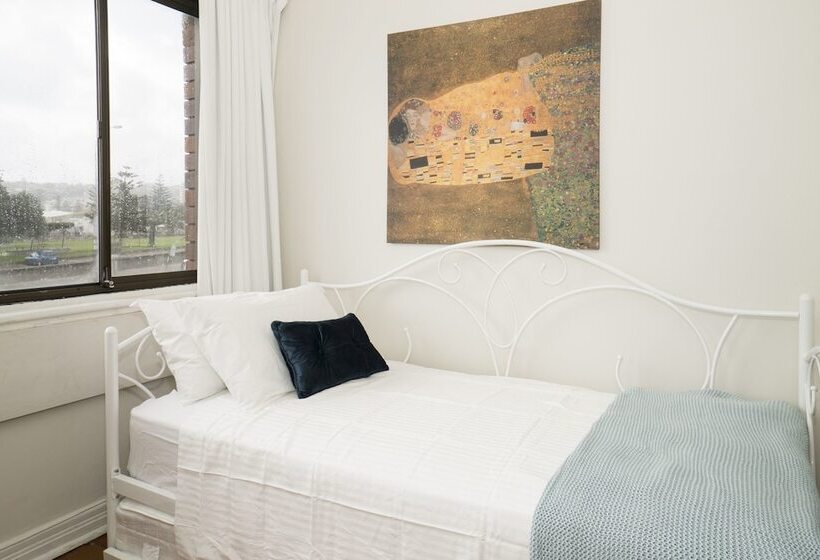 Ocean Front Building On Bondi Beach