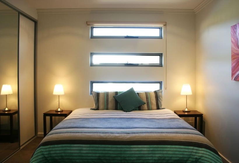 Penneshaw Oceanview Apartments