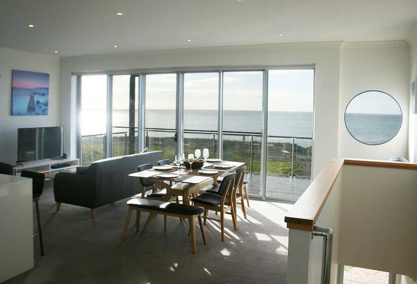 Penneshaw Oceanview Apartments