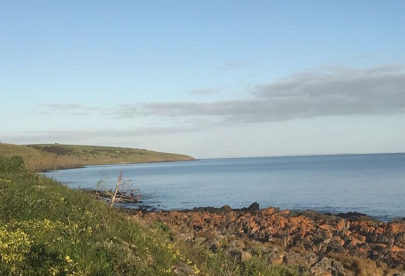 Penneshaw Oceanview Apartments