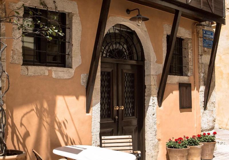 פנסיון J&g Suites