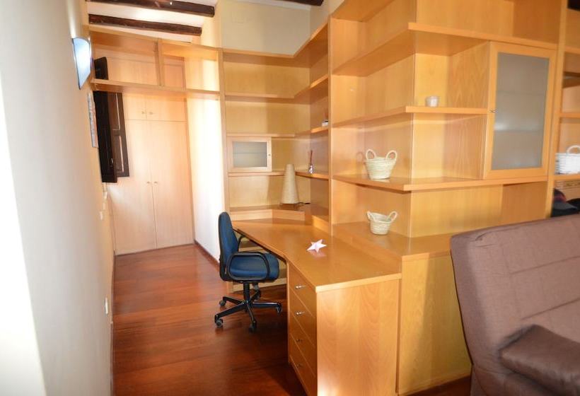 Tarragona Suites 70 Cavallers