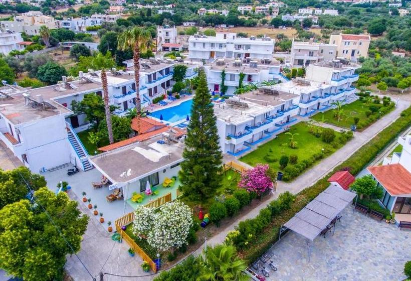 Yiannis Yard Studios & Apartments