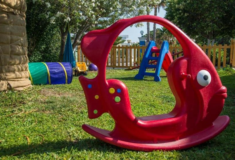 Yiannis Yard Studios & Apartments