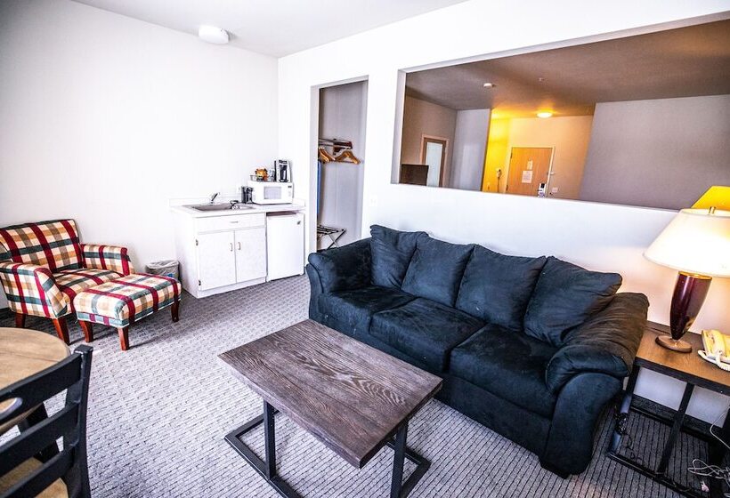 Bayvue Hotel, Resort & Suites