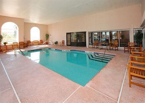 Clarion Hotel Buffalo Airport