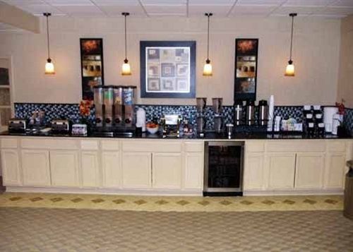 Clarion Hotel Buffalo Airport