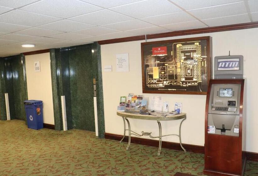 Ramada By Wyndham Lansing Hotel & Conference Center