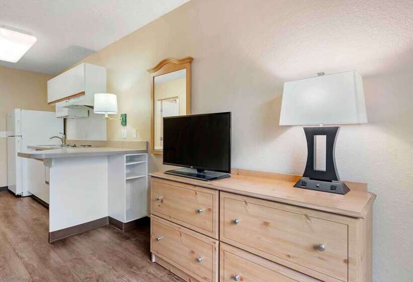 Extended Stay America Select Suites Orlando Southpark Equity Row