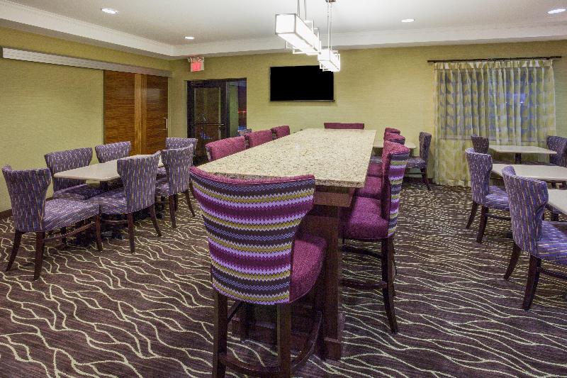 Holiday Inn Express Hotel & Suites St. Paul   Woodbury, An Ihg