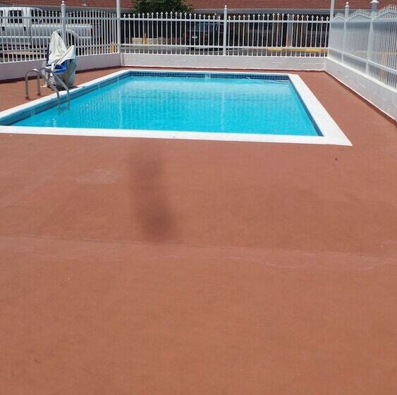 Holiday Motel Oakdale