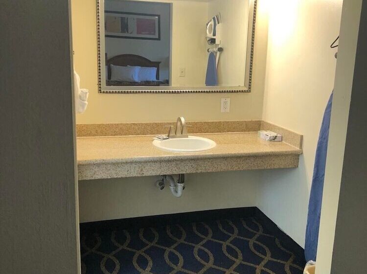 Holiday Motel Oakdale