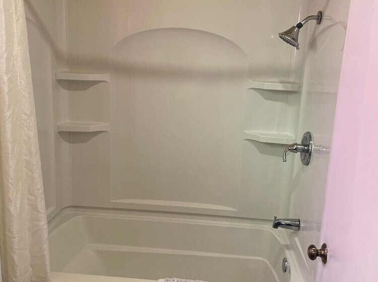 Holiday Motel Oakdale