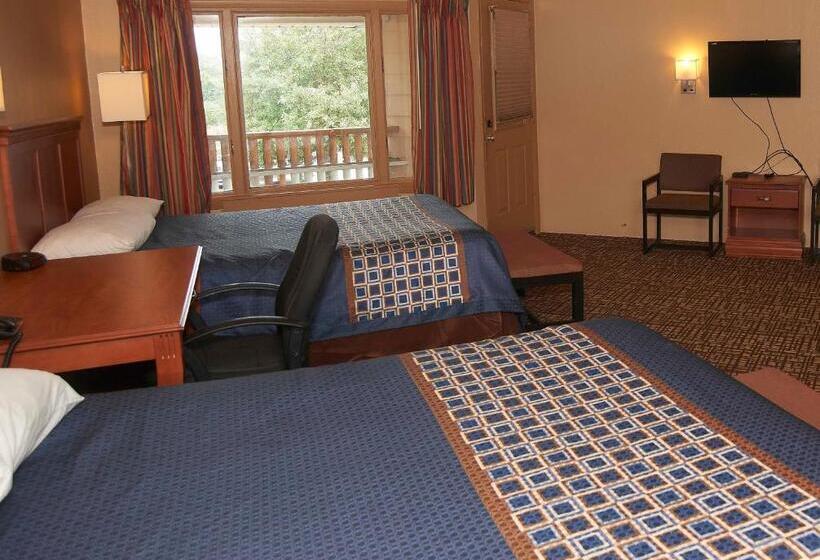 Hollow Inn And Motel