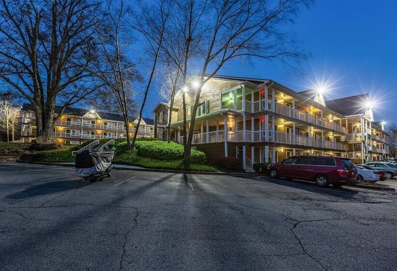 Hometowne Studios By Red Roof Atlanta Ne   Downtown Norcross