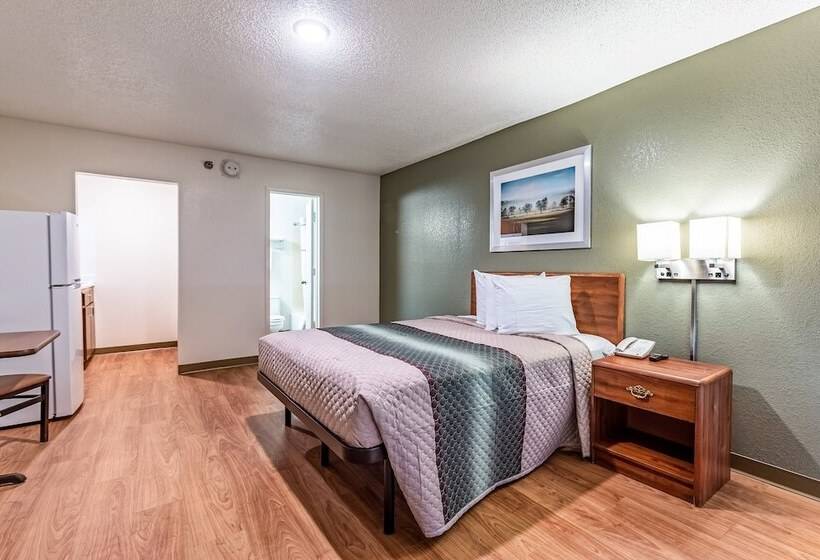 Hometowne Studios By Red Roof Atlanta Ne   Downtown Norcross