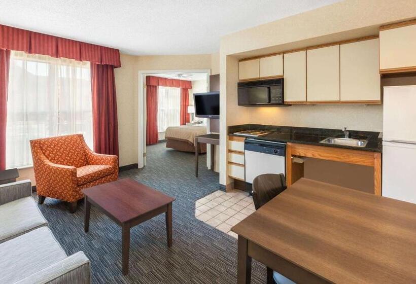 בית מלון כפרי Affordable Suites Of America Detroitwarren