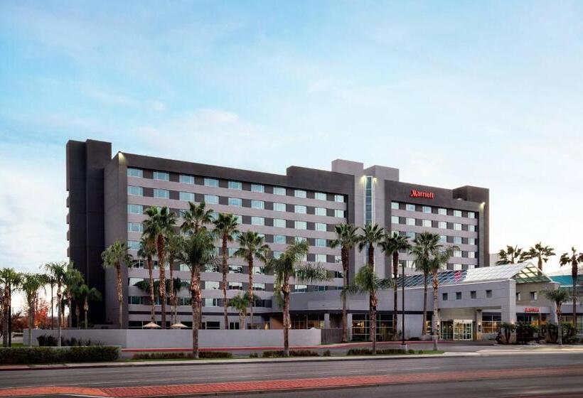 Отель Bakersfield Marriott At The Convention Center