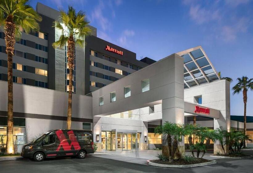Отель Bakersfield Marriott At The Convention Center