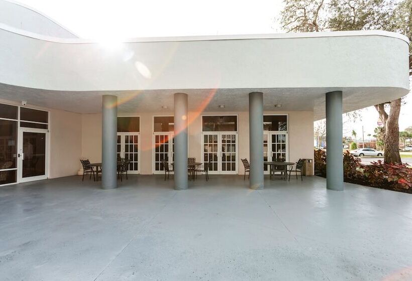 فندق Baymont By Wyndham Celebration