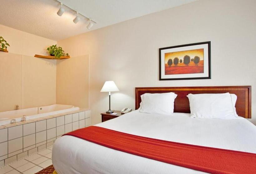 בית מלון כפרי Baymont By Wyndham Merrillville