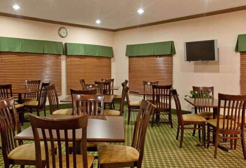 בית מלון כפרי Baymont By Wyndham Merrillville