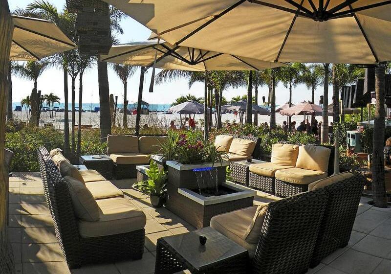 ホテル Bellwether Beach Resort