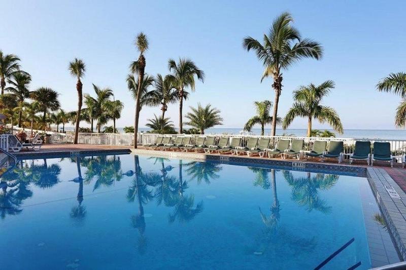 فندق Bellwether Beach Resort