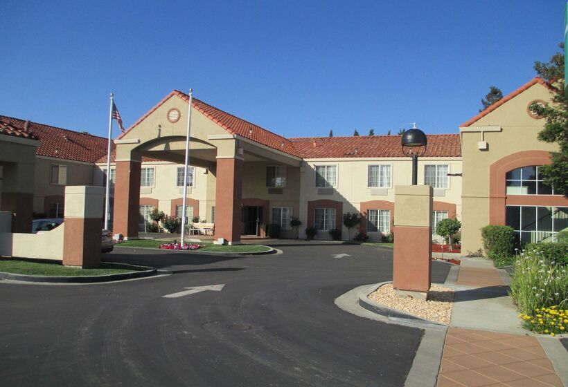 فندق Best Western Brentwood Inn