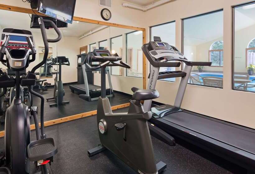 Best Western Plaza Hotel Saugatuck