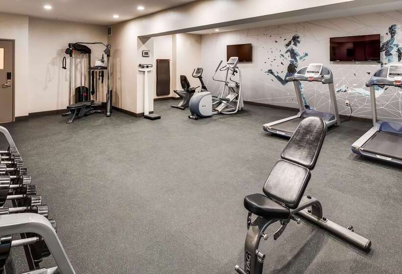 Best Western Plus Bourbonnais Hotel & Suites