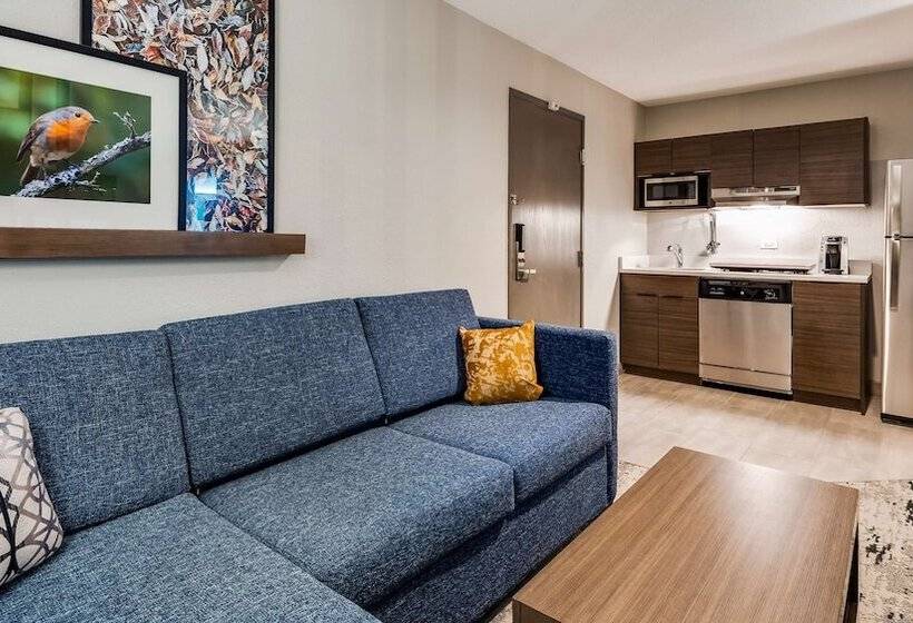 Best Western Plus Bourbonnais Hotel & Suites