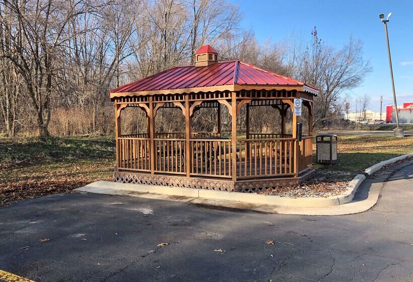 בית מלון כפרי Best Western Plus Coldwater