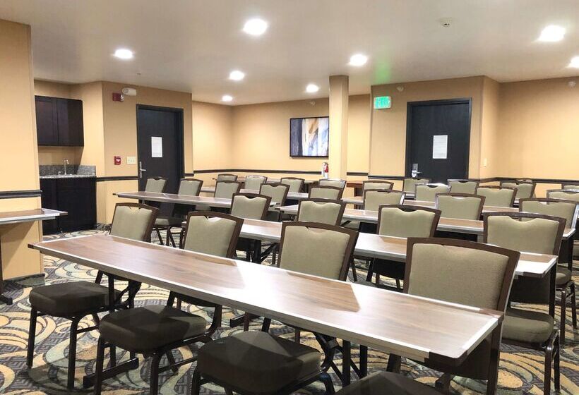 בית מלון כפרי Best Western Plus Coldwater