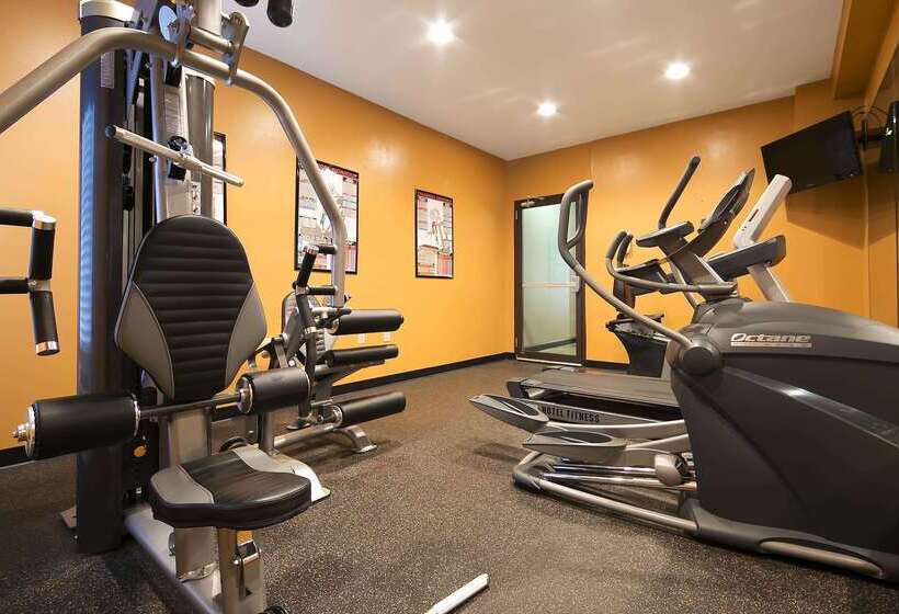 בית מלון כפרי Best Western Plus Coldwater